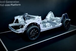 Vorstellung der neuen Hybrid-Plattform: Hondas Next-Generation Mid-Size Platform