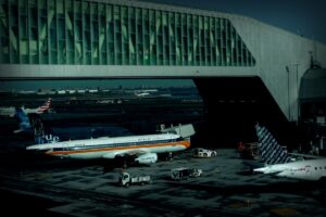 Flughäfen in den USA leiden unter massiven Flugausfällen durch Fluglotsen-Krankmeldungen