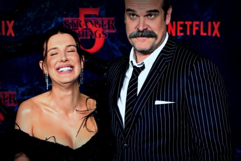 Millie Bobby Brown und David Harbour: Gemeinschaftlicher Auftritt bei der Premiere