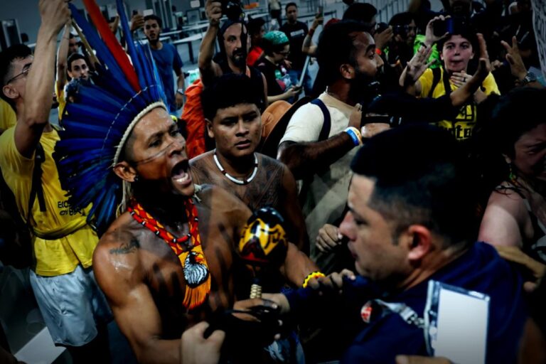 COP30: Indigene Aktivisten stürmen das Konferenzgelände