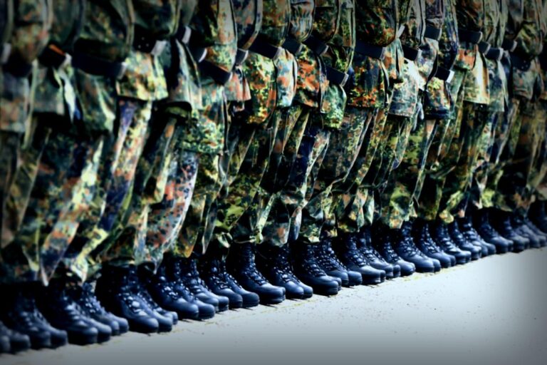 Wehrdienst-Reform: Union und SPD erzielen Einigung