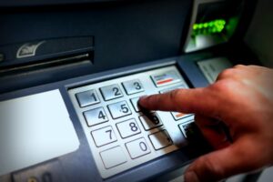 Bargeld in der Krise: Eine wichtige Entwicklung, die Millionen Bankkunden betrifft