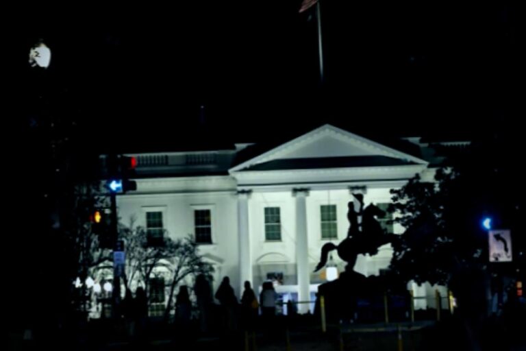 Vance kündigt neue Abschiebungsmaßnahmen an – Musk fordert drastische Veränderungen