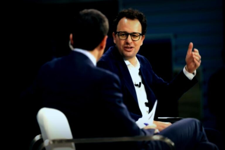 KI-Diskussion unter den weltweit führenden Wirtschaftslenkern – große Veränderungen stehen bevor