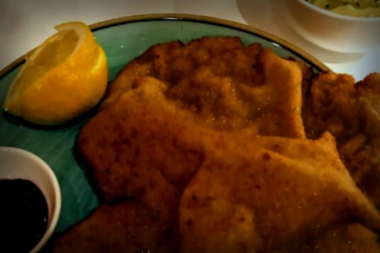 Schnitzel kostet ein ganzes Monatsgehalt – der Preis ist Schock pur