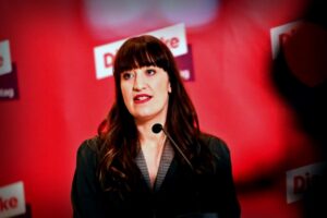 Neuigkeiten über Promis: Migräne, Meinungsverschiedenheiten und spendable Stars