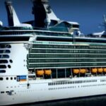 Tragödie im Familienurlaub: Vater stirbt nach 33 Drinks auf Kreuzfahrtschiff – Verlobte erhebt schwere Vorwürfe