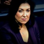 Grüne Fragen zu Fördergeldern und Compliance im Fall GovRadar mit zu Guttenberg