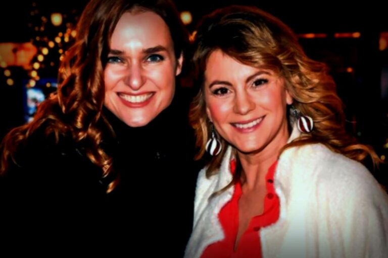 „Meine Tochter ist beim Abholen genervt“: Die „Bergretter“-Schauspielerin über ihr Muttersein