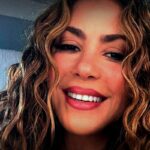 Shakira begeistert mit träumerischem Look auf ihrer 48-Stunden-Performance