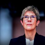 Kramp-Karrenbauer übernimmt die Führung der Adenauer-Stiftung – Merz unterliegt