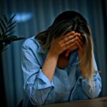 „Ich dachte, ich trinke nur normal – Mein Weg zur Alkoholsucht“: Nicky Wake erzählt von ihren 6 Warnzeichen