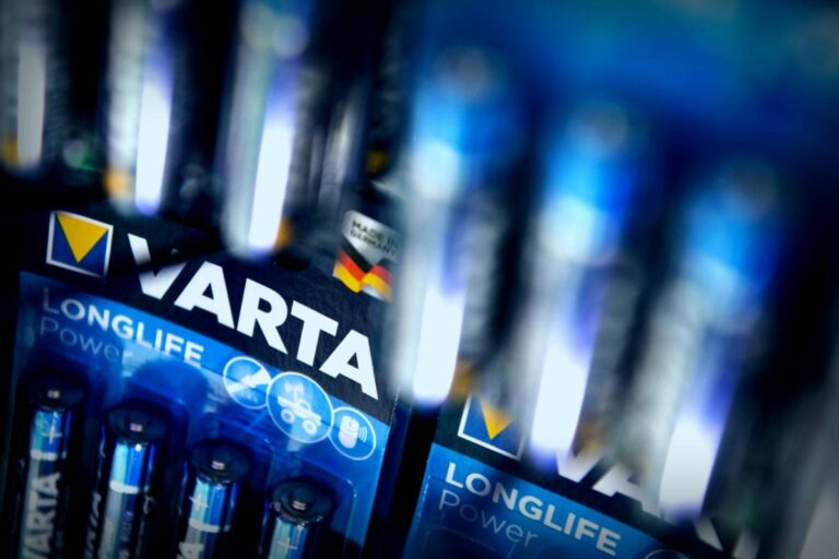 Österreich könnte bald von Batterieknappheit betroffen sein: Die neuesten Gesetzesänderungen im Blick