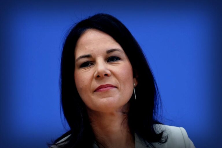 Annalena Baerbock sorgt für Gesprächsstoff mit ihrem selbstbewussten Auftritt