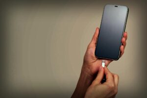 Revolution in der Batterietechnologie: Natrium-Ionen-Batterien greifen an