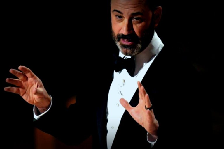 Jimmy Kimmel liefert in alternativer Weihnachtsansprache einen Seitenhieb gegen Trump