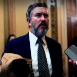 Die Kampfansage von Thomas Massie: Wie er Donald Trump benutzt, um die Epstein-Akten zu veröffentlichen