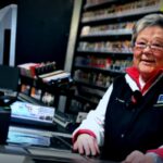 Die hitzige Debatte über das Vorlassen an Supermarkt-Kassen